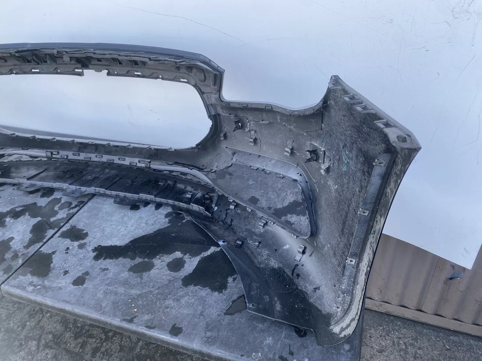 2018 2019 2020 MASERATI QUATTROPORTE FRONT BUMPER COVER OEM USED