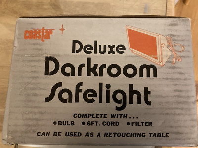 Coastar Deluxe Darkroom Safe Light with Filter 5x7
