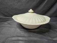 Johnson Brothers REGENCY Covered Casserole