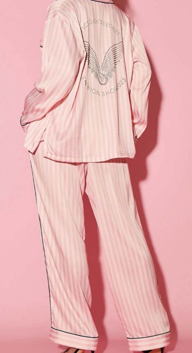 Victoria's Secret Fashion Show 2025 Large Regular Satin Sparkle