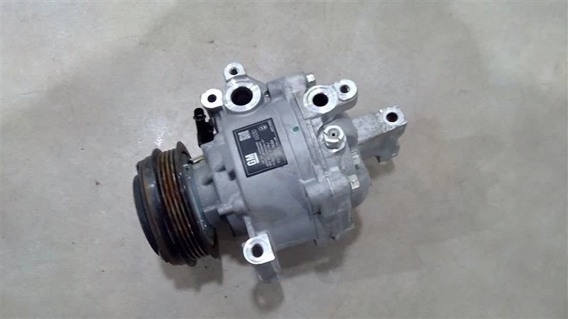 Compresor de aire acondicionado Buick Encore GX 2021-2023 OEM 60006030 Foto 2 de 4