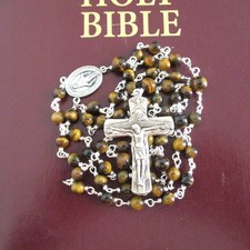 Rosario de piedras preciosas ojo de tigre con crucifijo italiano de la Santísima Trinidad oxidado en plata