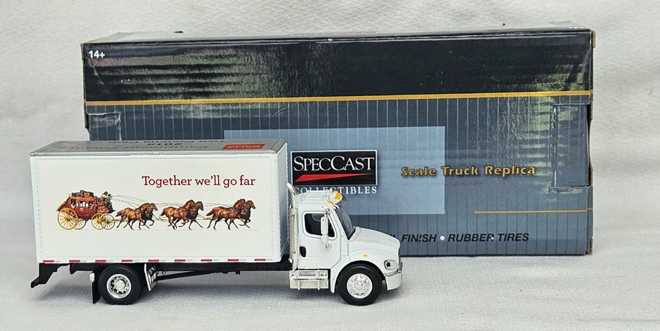 Camión recto de caja SpecCast 1/64 Wells Fargo Freightliner M2 muy raro 2 comas Foto 2 de 4