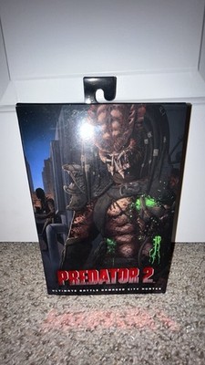 NECA Predator 2 Ultimate Battle-Damaged City Hunter Action Figure