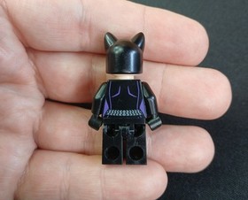 Lego DC Universe Super Heroes Catwoman Minifigure from 6858