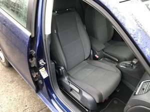 VW Golf 6 VI Variant Sitz vorne rechts Beifahrersitz Stoff