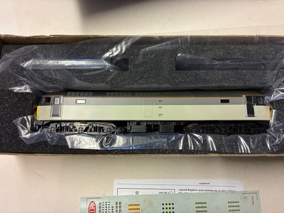 Heljan (OO) Railfreight graue Class 47 Lokomotive, unlackiert verpackt neu