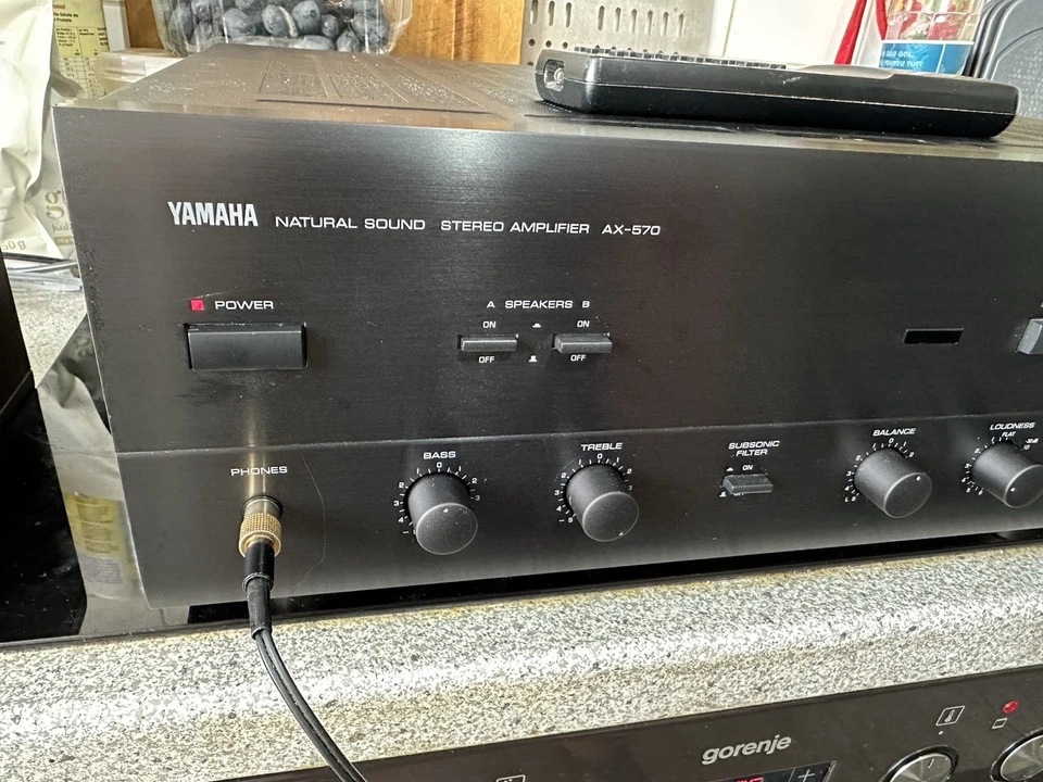 YAMAHA  AX-570 Verstärker mit Fernbedienung in guten Zustand. - Bild 4 von 4
