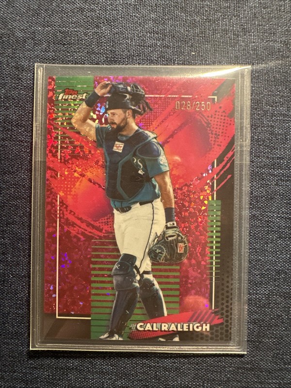 2026 Topps Finest Cal Raleigh #208 Rare 🔥 Pink Mini Diamond Refractor /250 ✨️