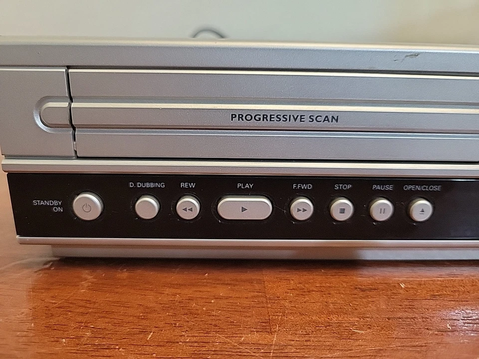 Philips DVP3340V DVD VCR Combo 4 Head VHS DVD Player For Parts Read Description  - Image 2 of 4
