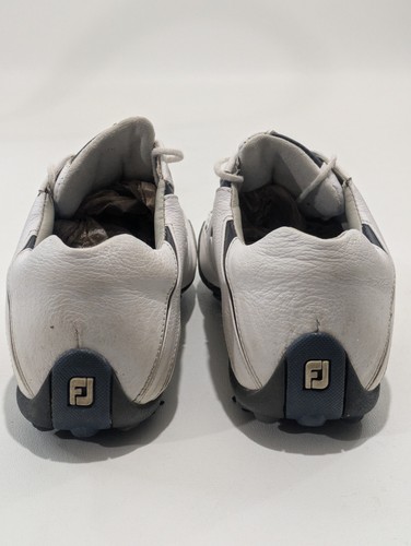 Zapatos de golf FootJoy blancos negros para mujer 7W cuero con clavos 97094 - Imagen 7 de 10