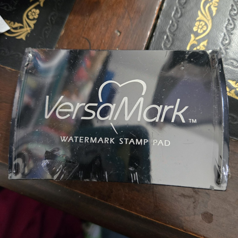VersaMark Watermark Stamp Pad Model VersaMark Watermark Stamp Pad MPN VM001
