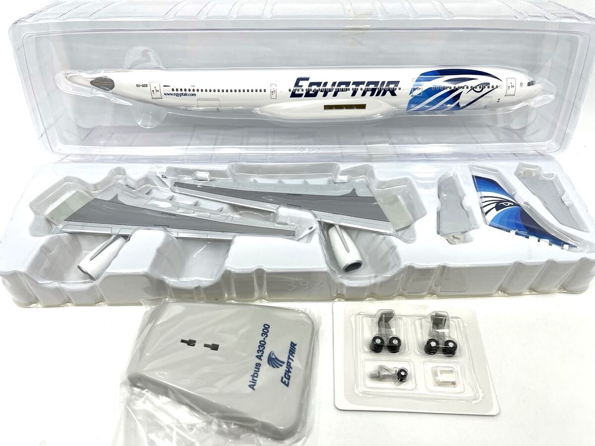 Hogan Wings 10222, EgyptAir, Airbus A330-300 (SU-GDS), 1:200 Hogan Wings 10222, EgyptAir, Airbus A330-300 (SU-GDS), 1:200