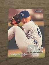 1997 Fleer Tiffany Chan Ho Park #370 Los Angeles Dodgers