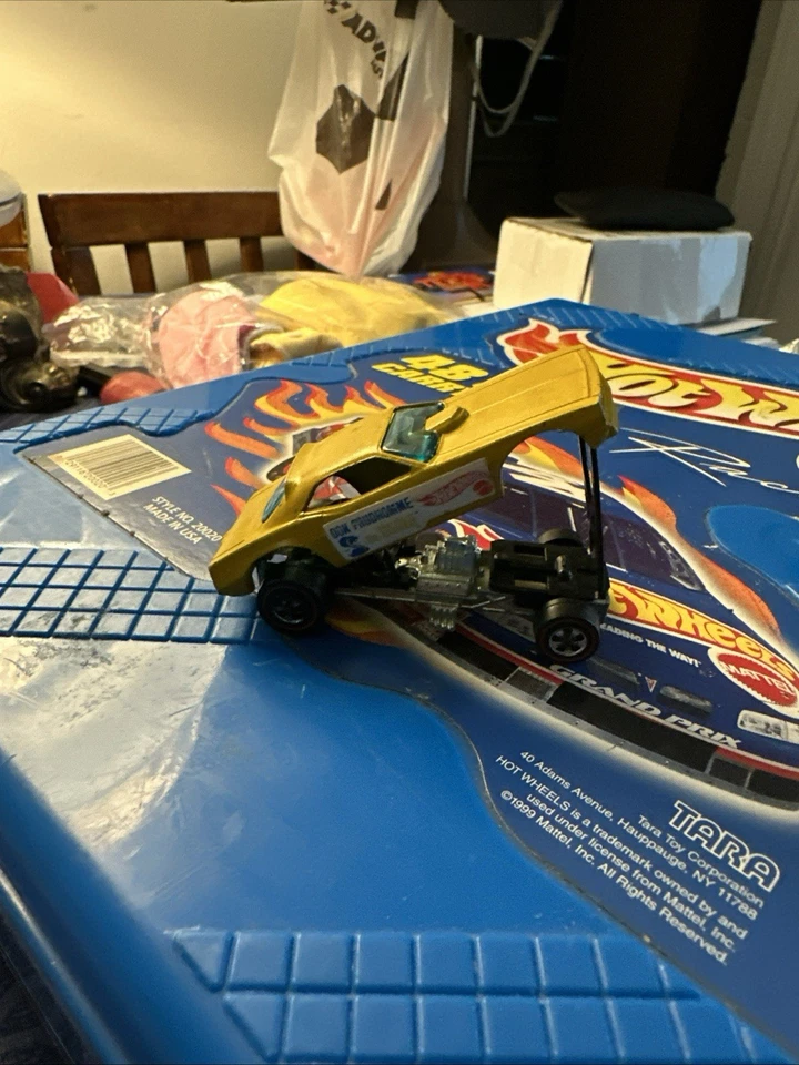 Hot Wheels Redline Don Prudhomme SNAKE DIVERTIDO COCHE ESMALTE AMARILLO Foto 3 de 4