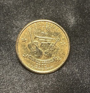 Tennessee State Quarter Coin Design Gold Tone Lapel Pin Tie Tack Pinback