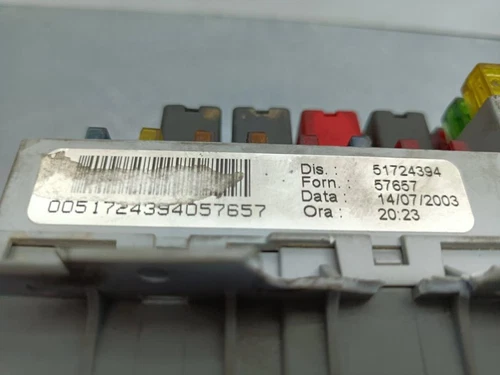 51724394 Caja Reles/Fusibles para FIAT STILO (192) * 2004 833330 - Imagen 2 de 9