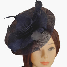 BLACK OR NAVY SINAMAY FASCINATOR WITH MATCHING FEATHERS SPRING RACES WEDDING 