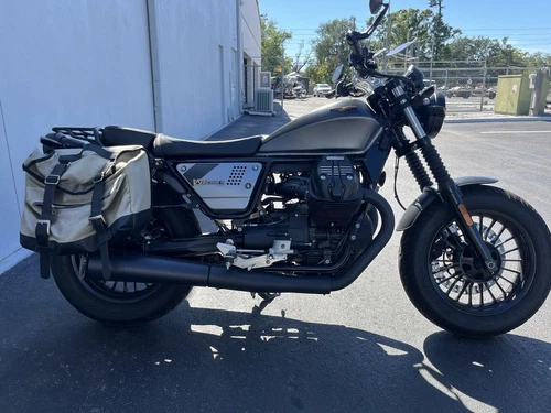 2023 Moto Guzzi V9 Bobber Special Edition 