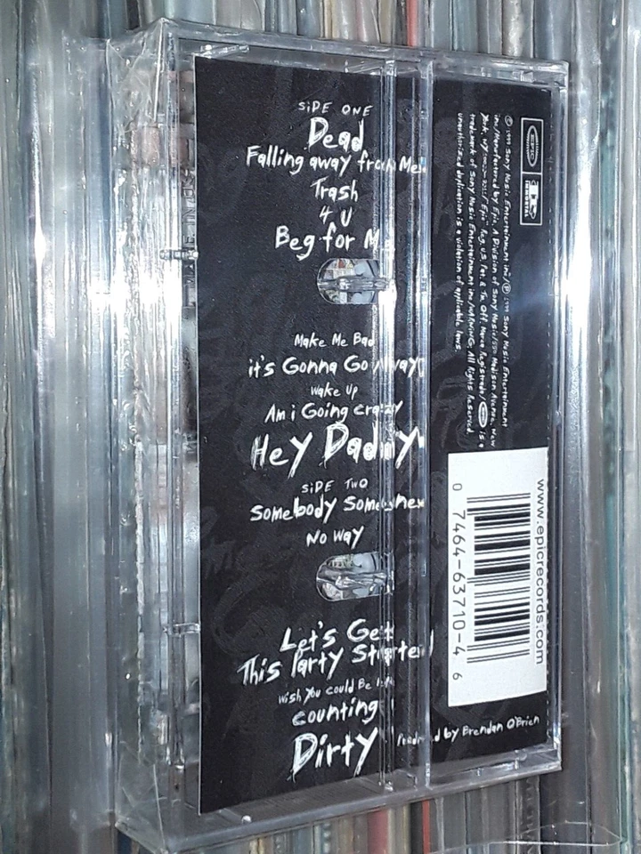 ORIGINAL KORN ISSUES CASSETTE TAPE USA ED HYPE STICKER 1999 STILL SEALED METAL - Image 2 of 4