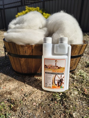 Fibre Scour for fleece natural fibres and wool, Australian 'Merinomark' 500ml