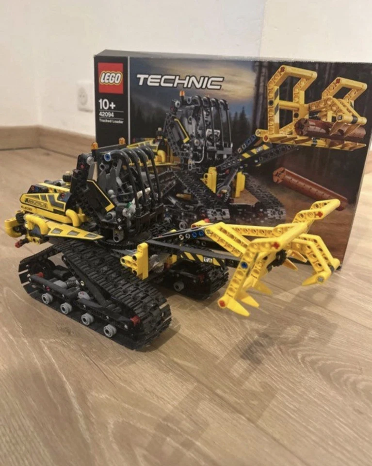 LEGO Technic 42094 Tracked Loader, photo 1 sur 5