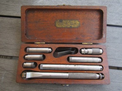 THE LUFKIN CO. INSIDE MICROMETER NO. 68 SET 1/2''-4''