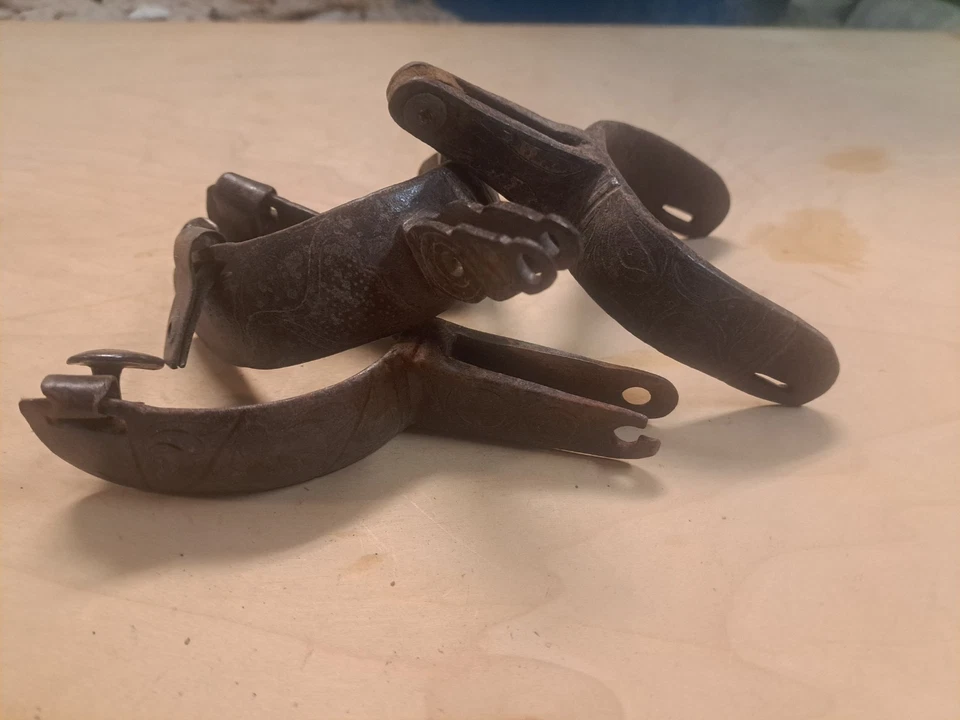 批量 3 件 单铸铁 墨西哥西部古董靴 马刺  — 第 2/4 张图片