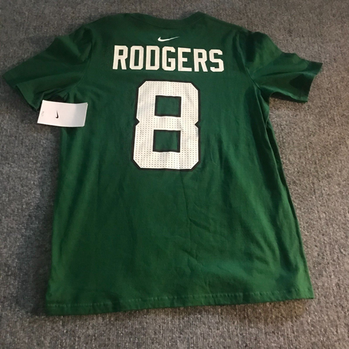 First look at Aaron Rodgers wearing a NY Jets uniform