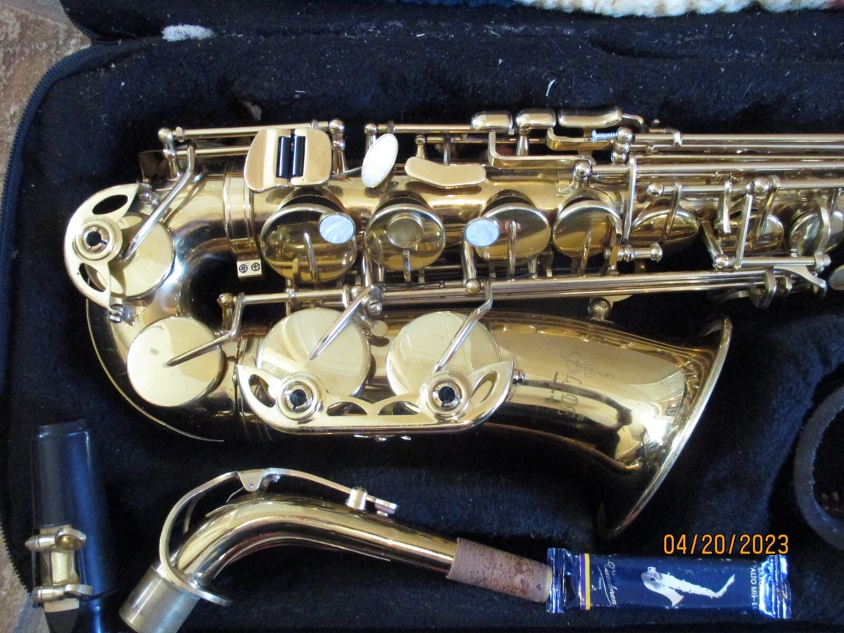 Slade brand alto Saxophone with case and mouthpiece. | eBay