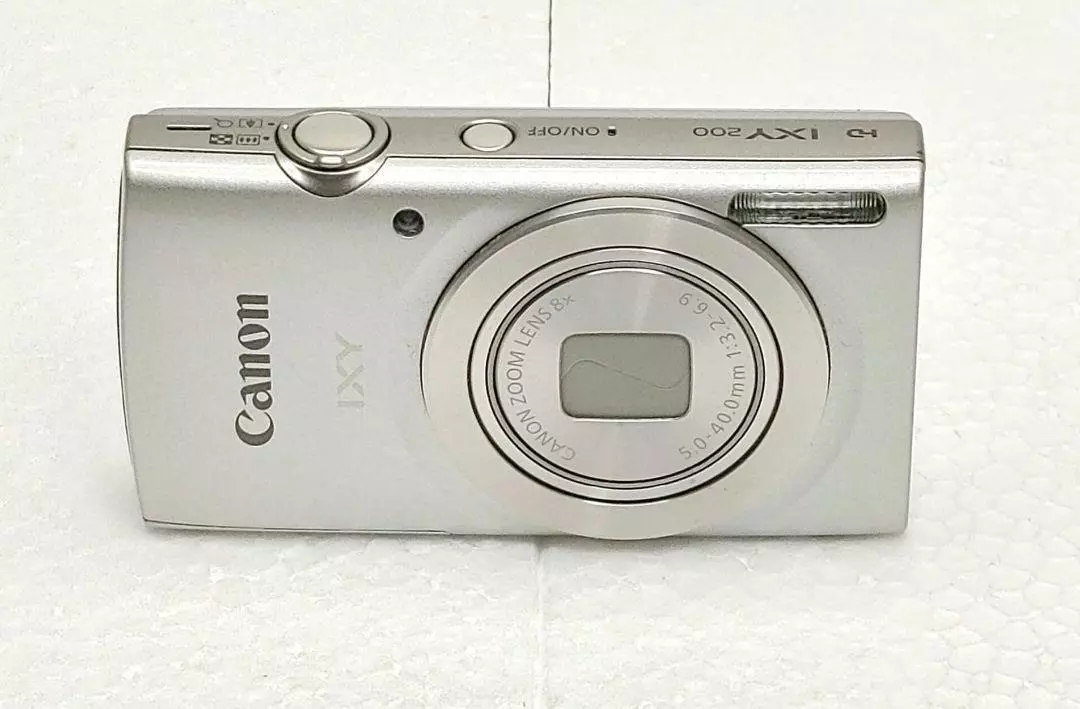 Canon IXY200 Compact Digital Camera Optical 8X Zoom Silver Tested