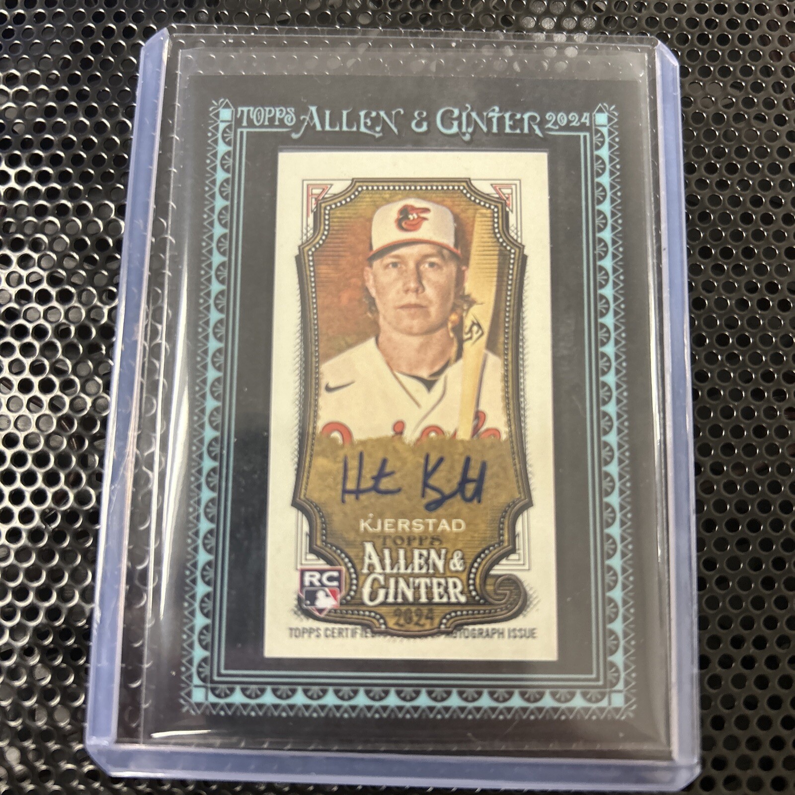Heston Kjerstad 2024 Topps Allen & Ginter Black Mini Framed Auto MA-HK /25 RC)