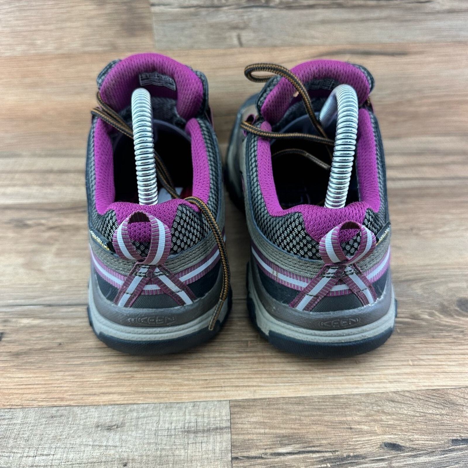 Scarpe da trekking impermeabili marroni Keen Targhee III 101854 da donna taglia 7 5