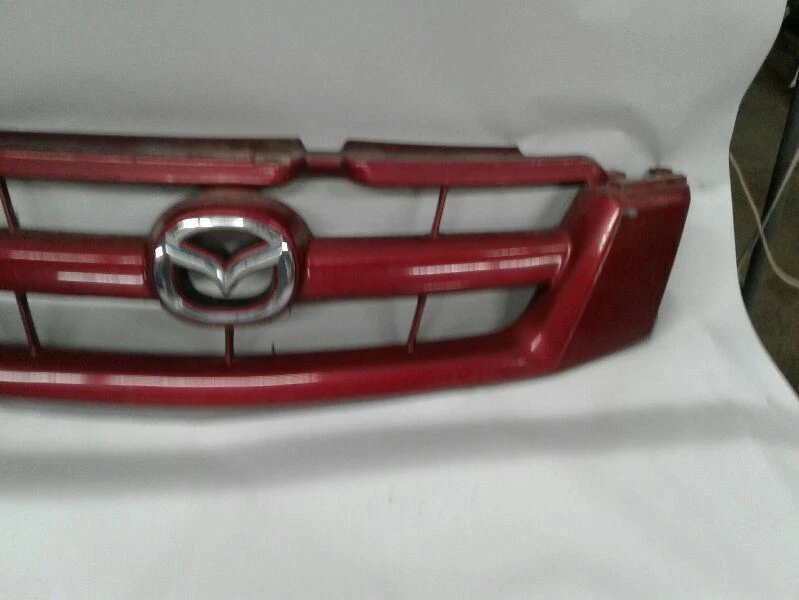 Grille Fits 05-06 MAZDA TRIBUTE 763200 — 第 2/4 张图片