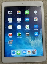Apple iPad Air 16GB Wi-Fi, 9.7in, Model A1474, White/Silver, Very Good Condition