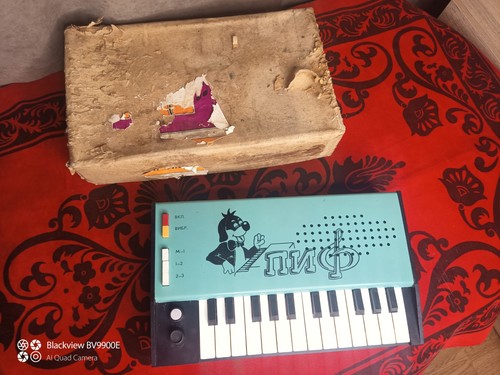 VINTAGE SOVIET ANALOG SYNTHESIZER USSR PIF Kids Synth, works great - Picture 4 of 17