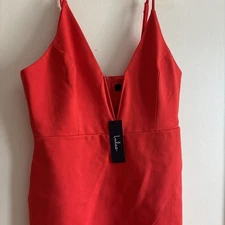 Lulu’s NWT Red Dare To Take the Plunge Tulip Mini Dress Size L Women’s Cocktail 