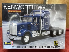 Revell Kenworth W900  1/25 Scale