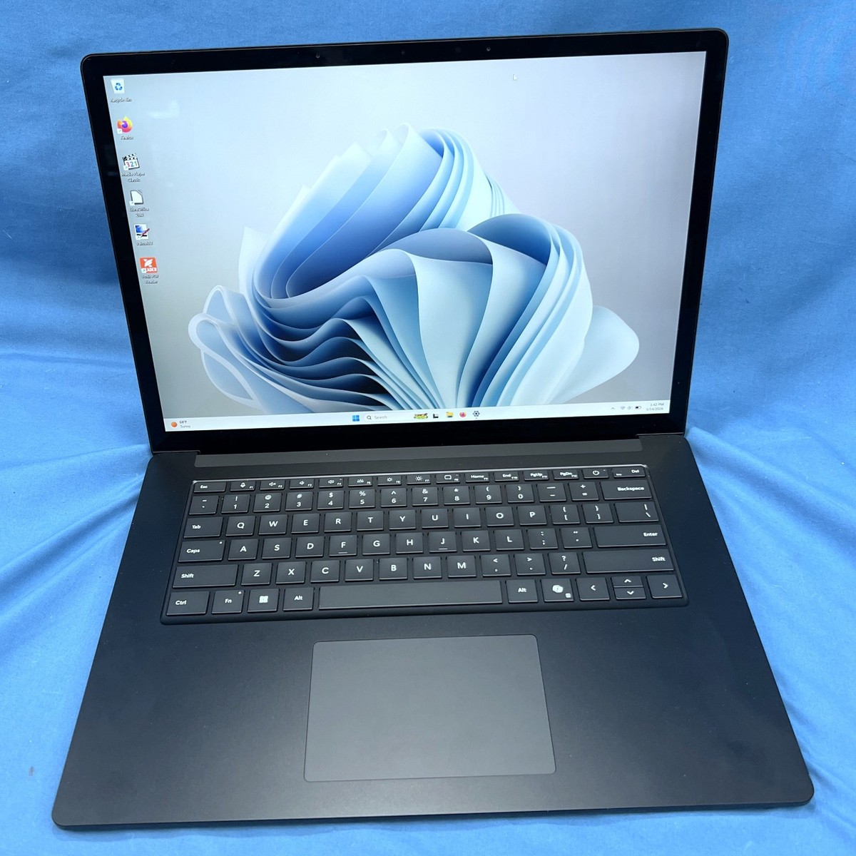 Microsoft Surface Laptop 6 - Ultra 7 165H, 16GB RAM, 512GB NVMe 