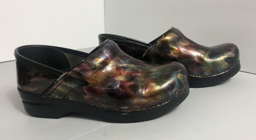 dansko nursing sneakers