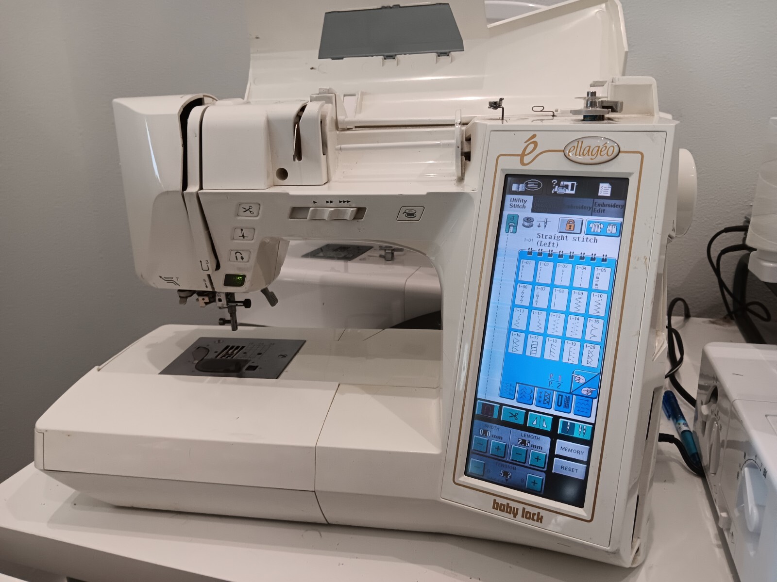 Baby Lock Ellageo ESg3 Computer Sewing & Embroidery Machine W/ Pedals