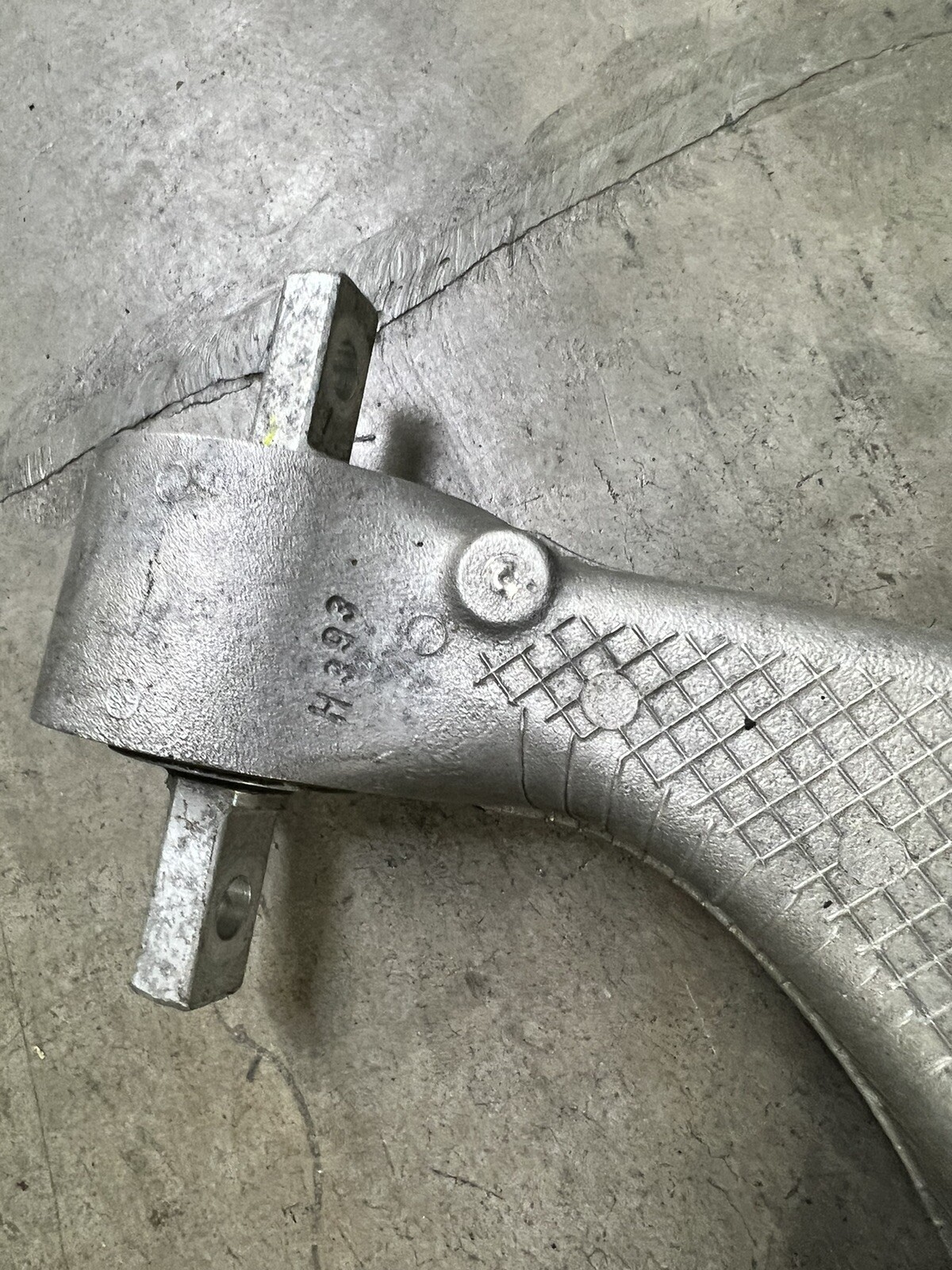 2019 Ferrari Portofino OEM PASSENGER REAR LOWER CONTROL ARM; PART# 329244
