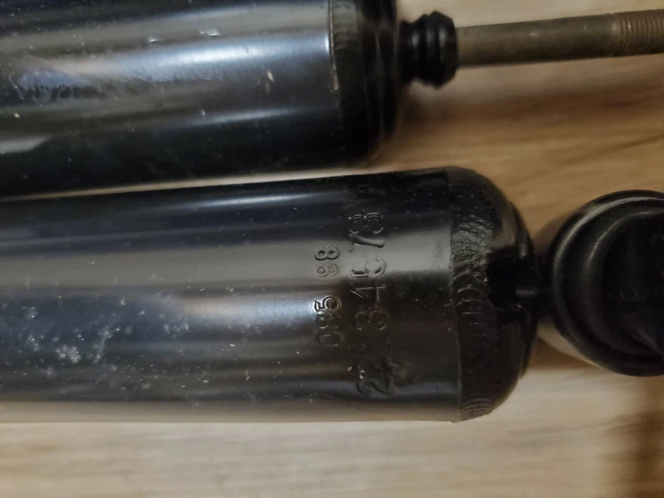 PAR Nuevos Amortiguadores Delanteros AcDelco Para Chevy S10 Blazer GMC S15 Jimmy Sonoma Foto 3 de 4