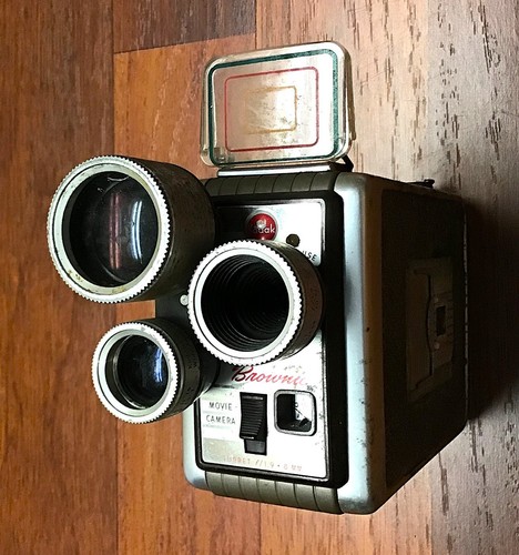 50’s Vintage KODAK BROWNIE Turret 3 Lens f/2.3 - 8mm Movie Camera