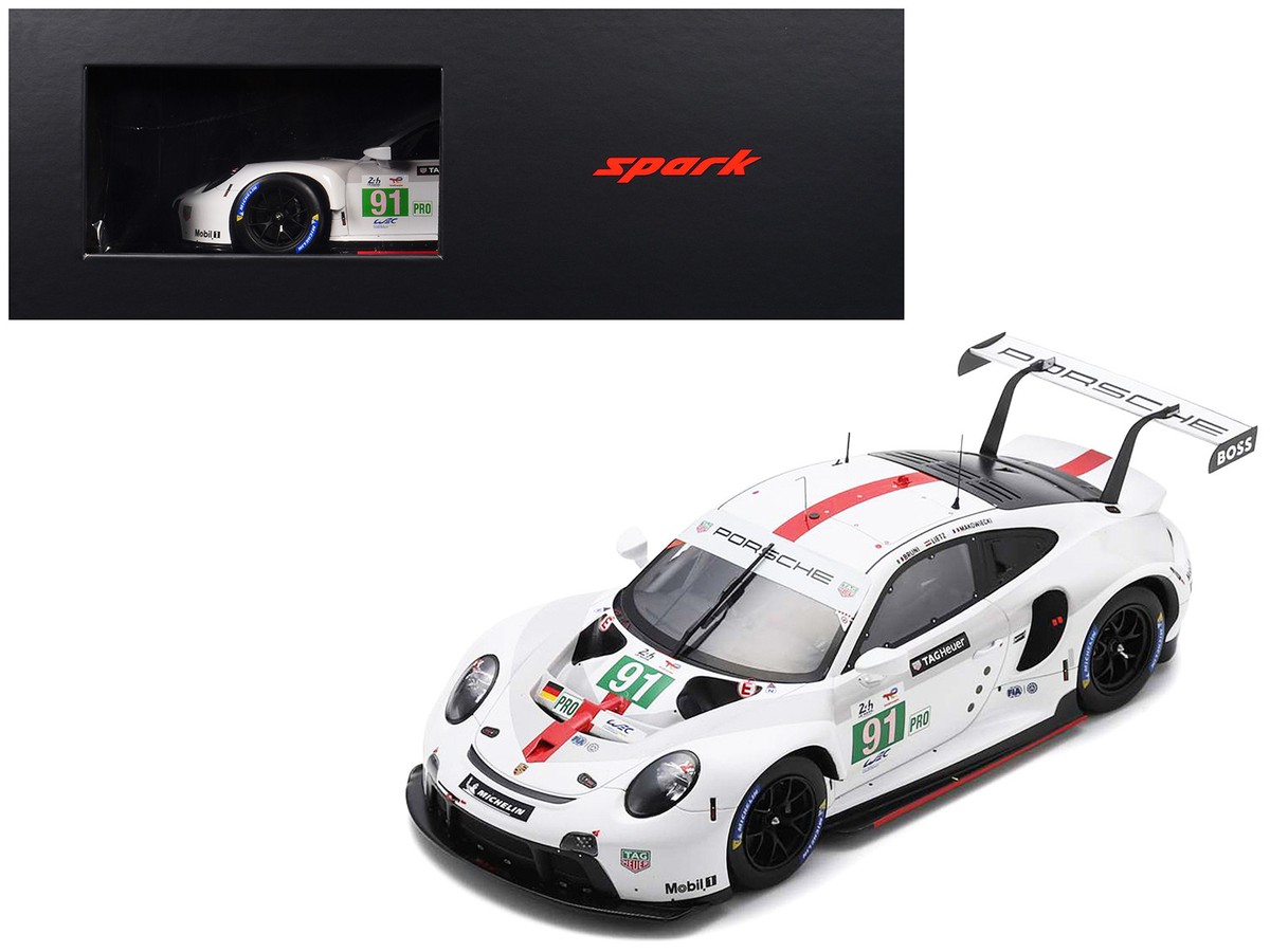 ポルシェ911RSR Winner LMGTE ルマン 2022 トロフィー付き ポルシェ911RSR Winner LMGTE ルマン 2022 トロフィー付き