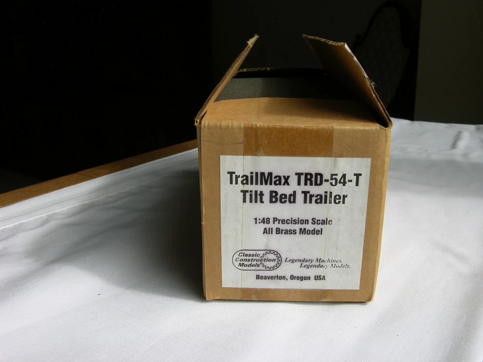 CCM Brass TrailMax TRD-54-T Tilt Bed Trailer 1/48 - Image 3 of 4
