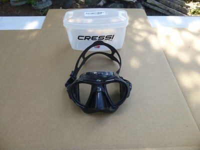 CRESSI NANO FREE DIVING SCUBA DIVE MASK & CARRY CASE / BLACK WITH CLEAR LENSES