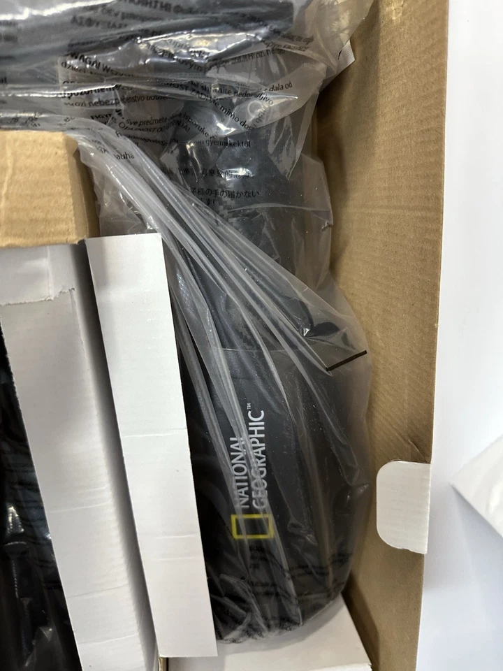 National Geographic CF700SM Carbon Fiber, Slow Motion Mount, 70mm Lens Telescope - Image 2 of 4