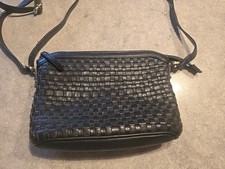 LEGEND HANDTASCHE UMHÄNGETASCHE SCHWARZ NEUWERTIG