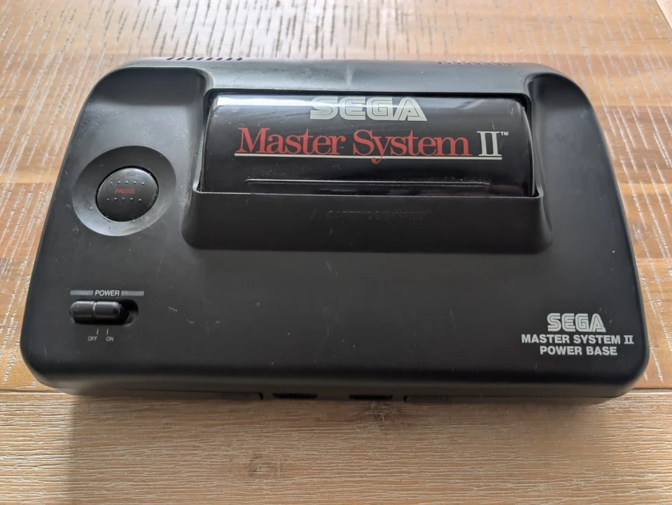 Sega Master System II Console Bundle Controller, 4 Games, Original Cables Tested - Image 3 of 4